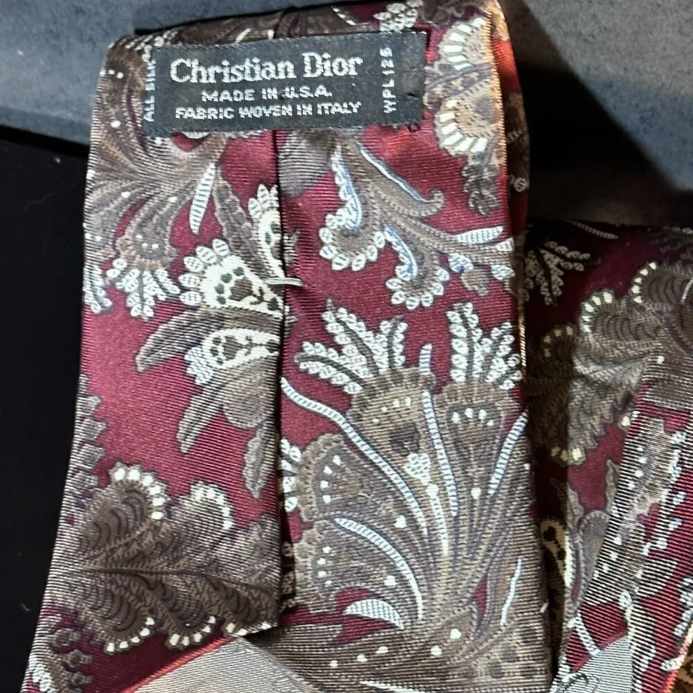 Dior Mid Century Modern Ties Neckwear Tie 100% All Silk Brown Baroque Paisley